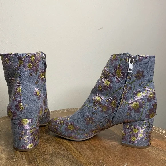 Zigi Soho Nydia Floral Embroidered Ankle Booties barbiecore - Picture 10 of 10